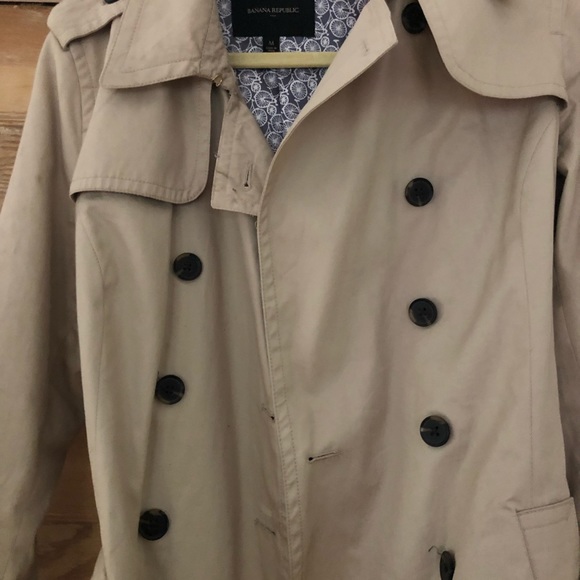 Banana Republic Khaki trench Coat - Picture 3 of 3